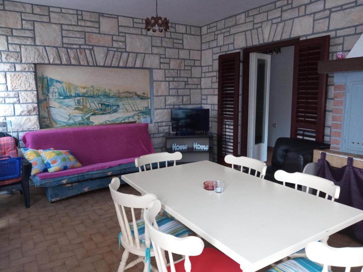 Apartmán Apartman Sole Karigador Exteriér fotografie